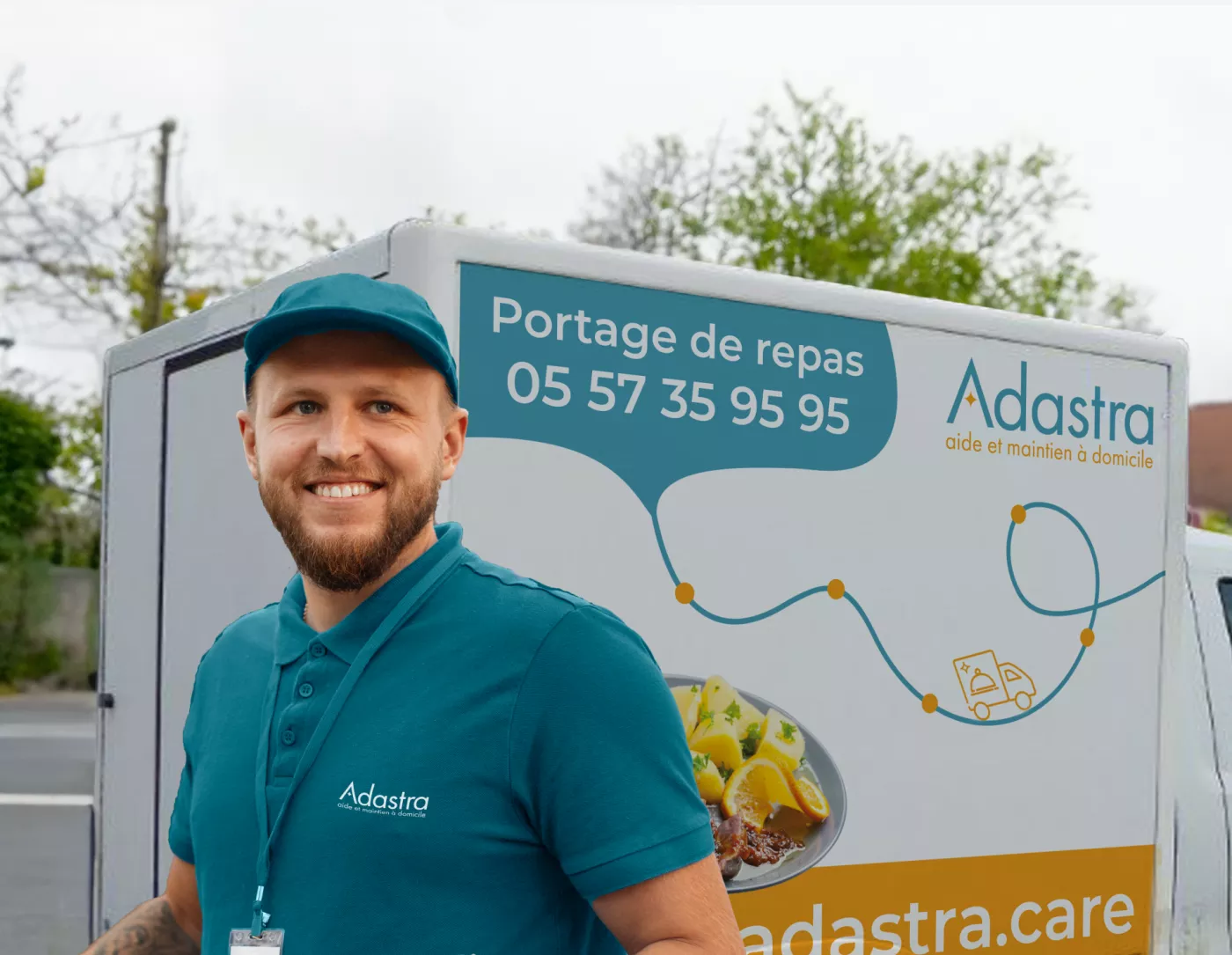 Max, notre chauffeur qui assure la livraison des repas à domicile d'Adastra